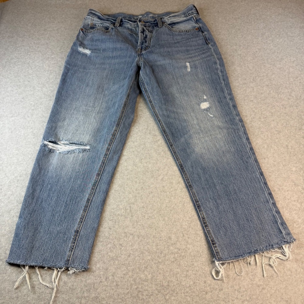 Old Navy Women 10 High Rise Slouchy Straight Distressed Raw Hem Jeans Light Wash